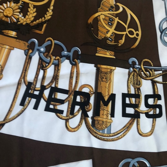 Authentic Cliquetis HERMÈS PARIS silk scarf Italy - Picture 12 of 16